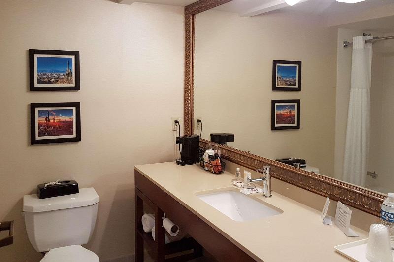 هتل Comfort Inn I 10 West At 51st Ave