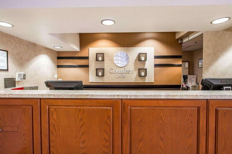 هتل Comfort Inn I 10 West At 51st Ave