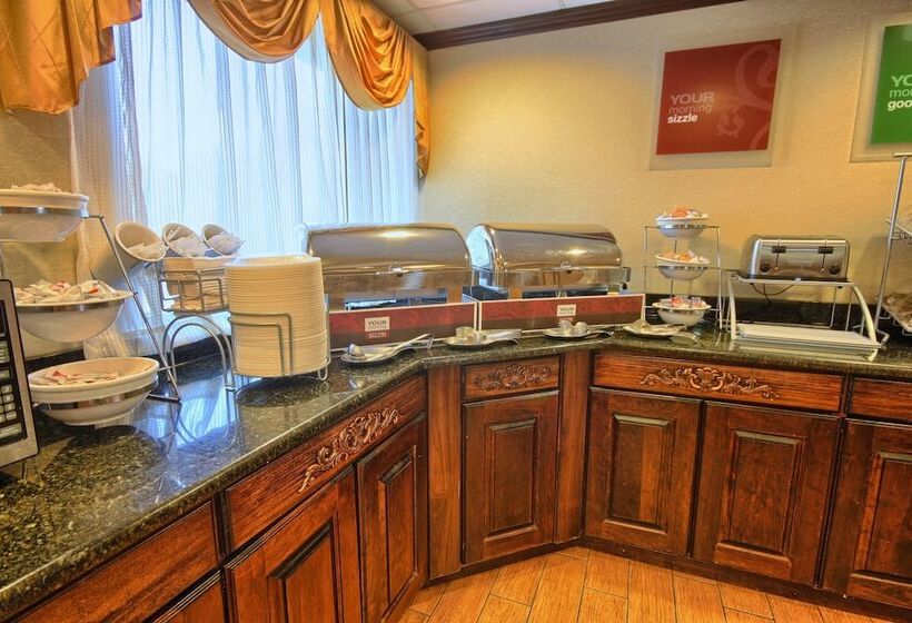 בית מלון כפרי Comfort Inn Near Greenfield Village