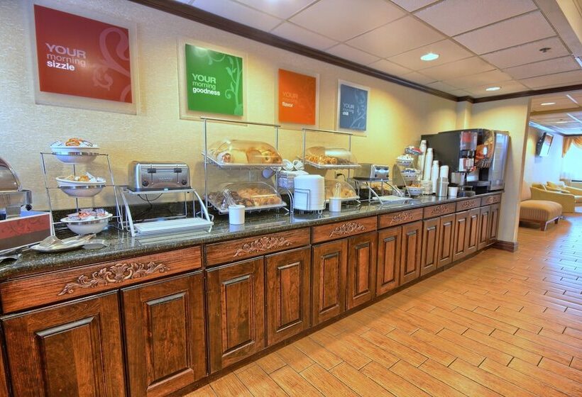 فندق Comfort Inn Near Greenfield Village