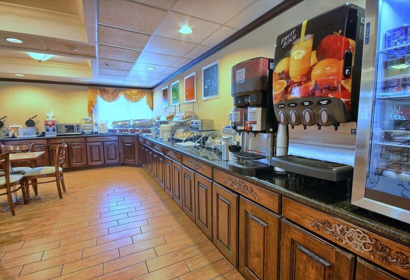 בית מלון כפרי Comfort Inn Near Greenfield Village