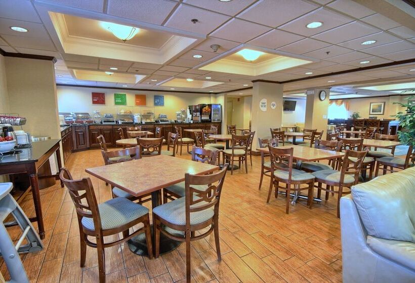 בית מלון כפרי Comfort Inn Near Greenfield Village