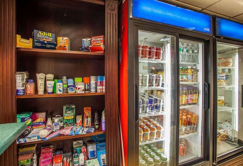 فندق Comfort Inn & Suites Somerset  New Brunswick