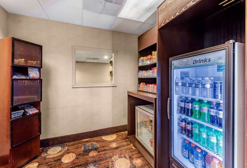 فندق Comfort Inn & Suites Warsaw Near Us30