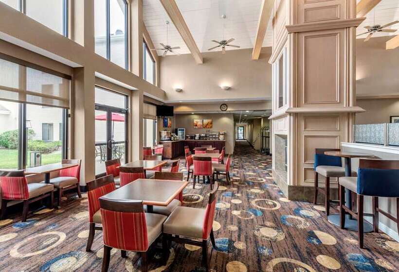 فندق Comfort Inn & Suites Warsaw Near Us30