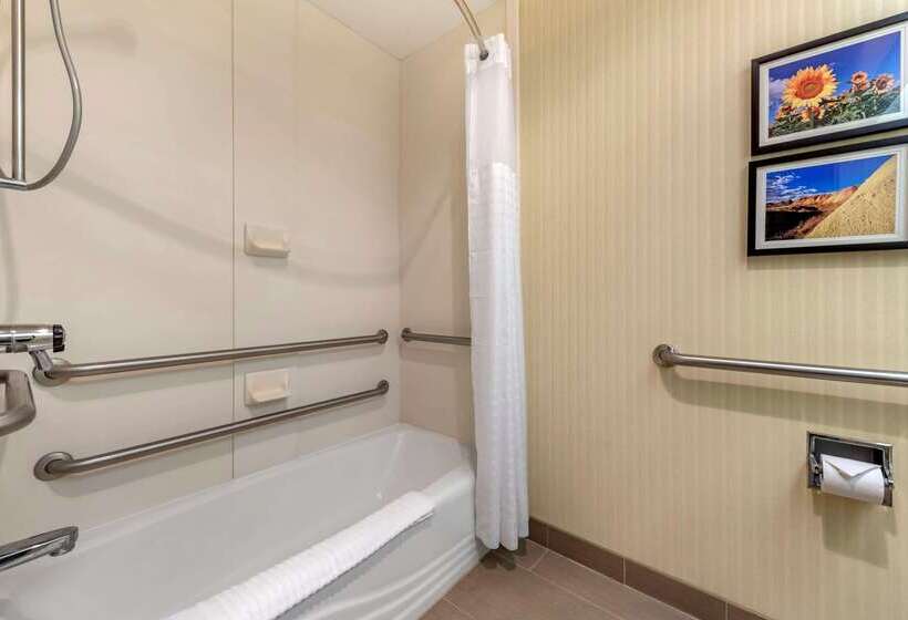 فندق Comfort Inn & Suites Warsaw Near Us30