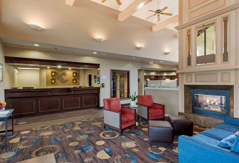 فندق Comfort Inn & Suites Warsaw Near Us30