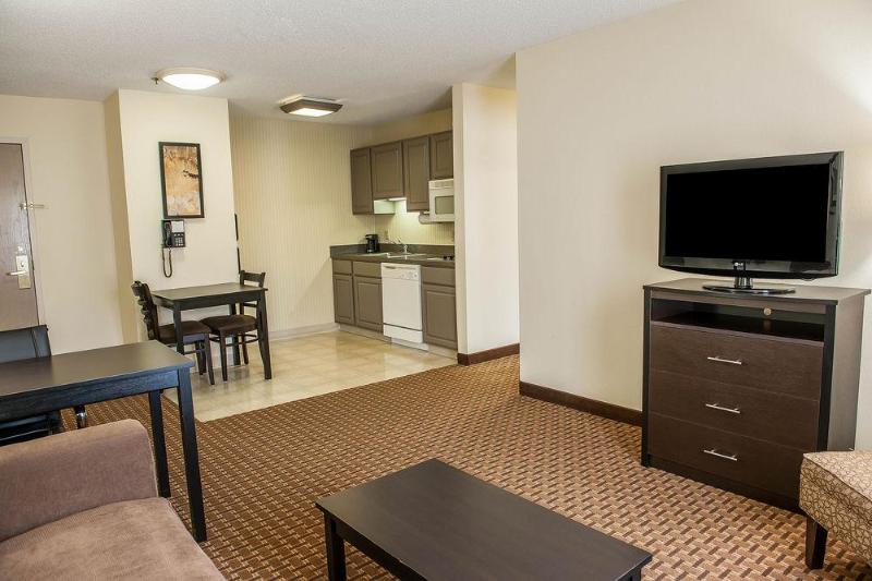 فندق Comfort Inn & Suites Warsaw Near Us30