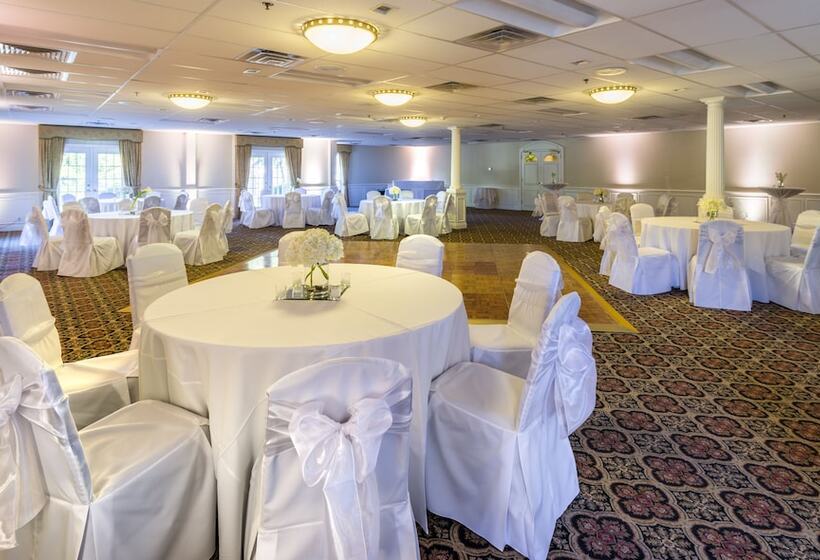 Cooper Hotel Conference Center & Spa