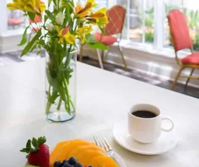 Cooper Hotel Conference Center & Spa