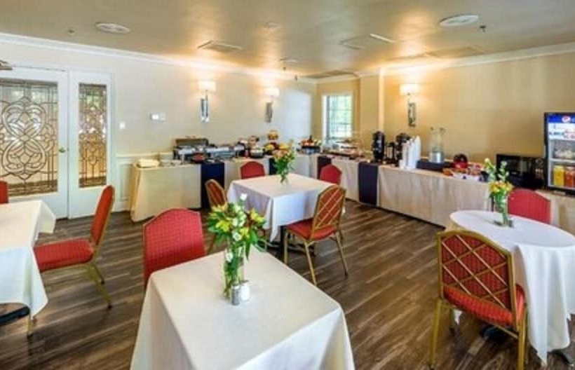 Cooper Hotel Conference Center & Spa