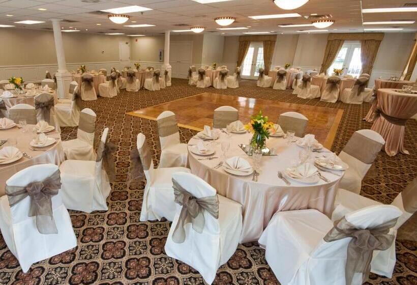 Cooper Hotel Conference Center & Spa