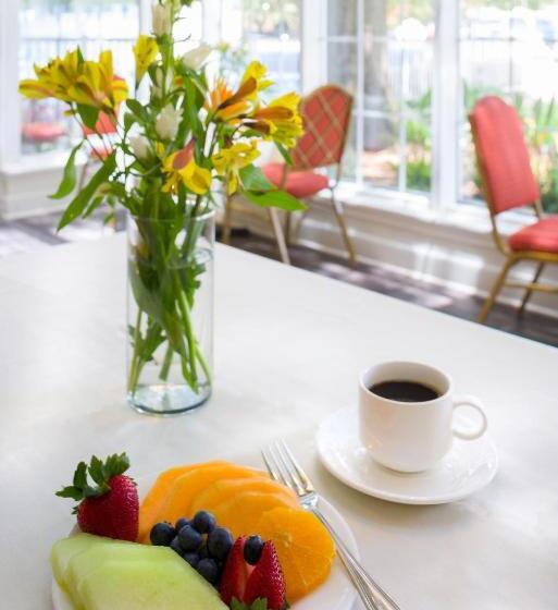 Cooper Hotel Conference Center & Spa