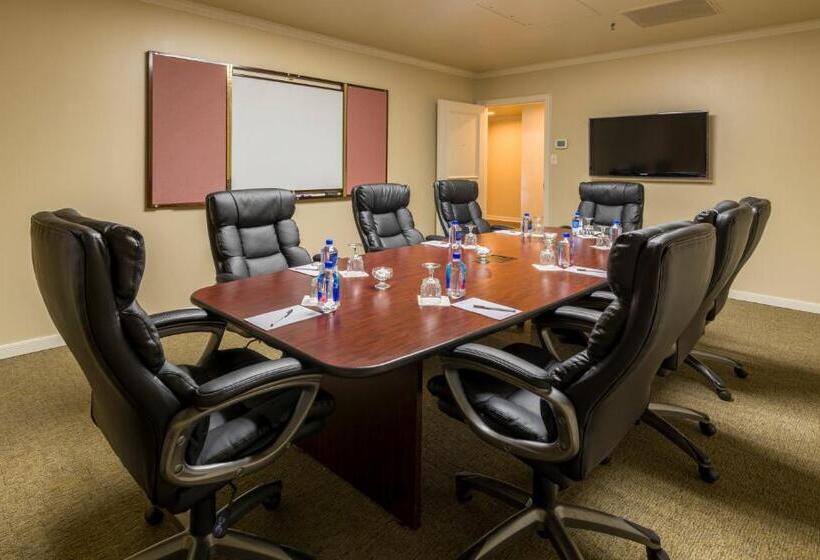 Cooper Hotel Conference Center & Spa