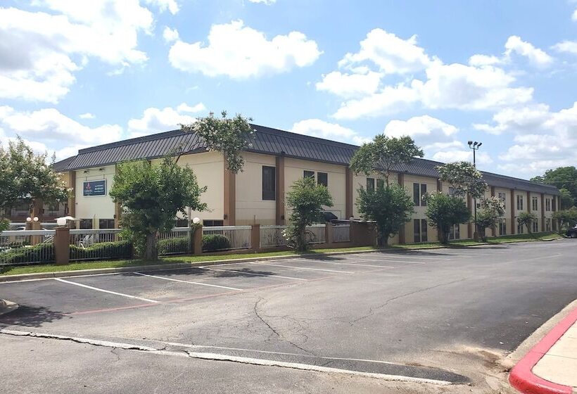 فندق Coratel Inn & Suites By Jasper New Braunfels Ih 35 Ext 189