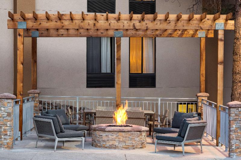 هتل Country Inn & Suites By Radisson, Flagstaff, Az