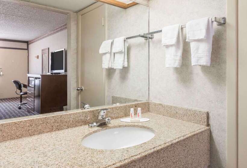 酒店 Days Inn By Wyndham Midland