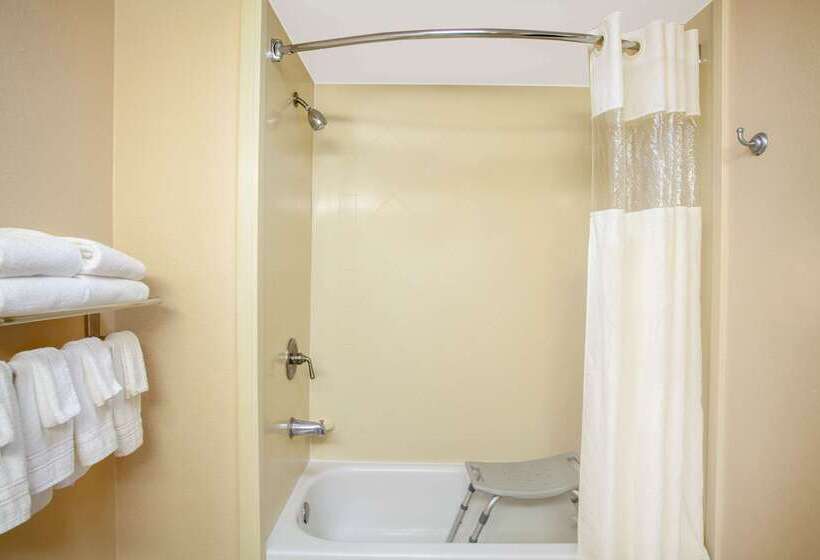 فندق Days Inn By Wyndham Statesboro