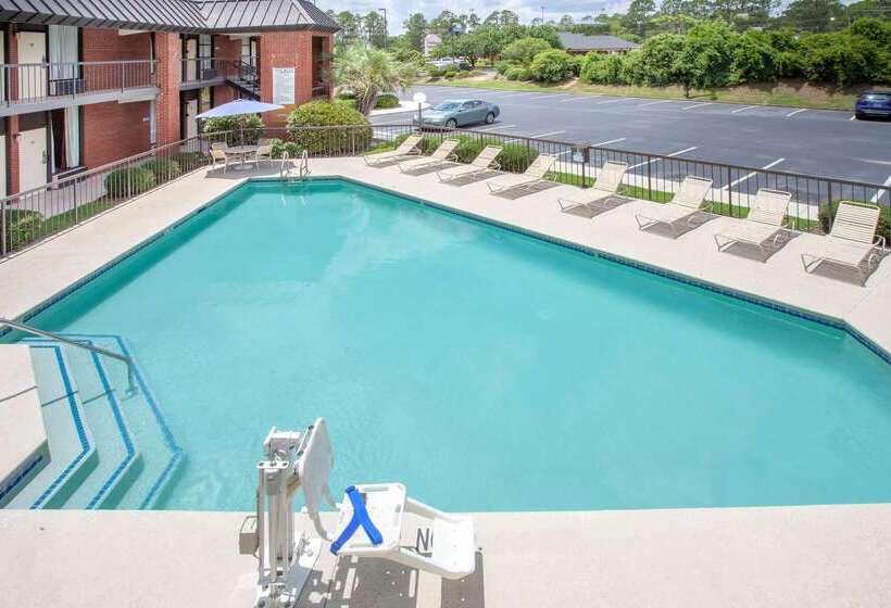 فندق Days Inn By Wyndham Statesboro