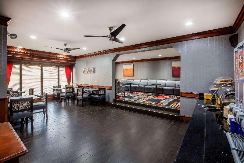 Hotel Days Inn & Suites By Wyndham Tyler