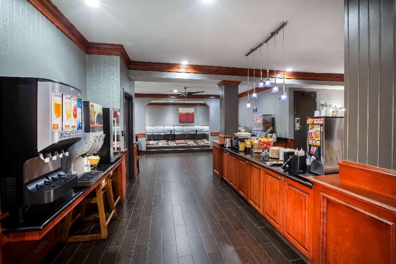 Hotel Days Inn & Suites By Wyndham Tyler