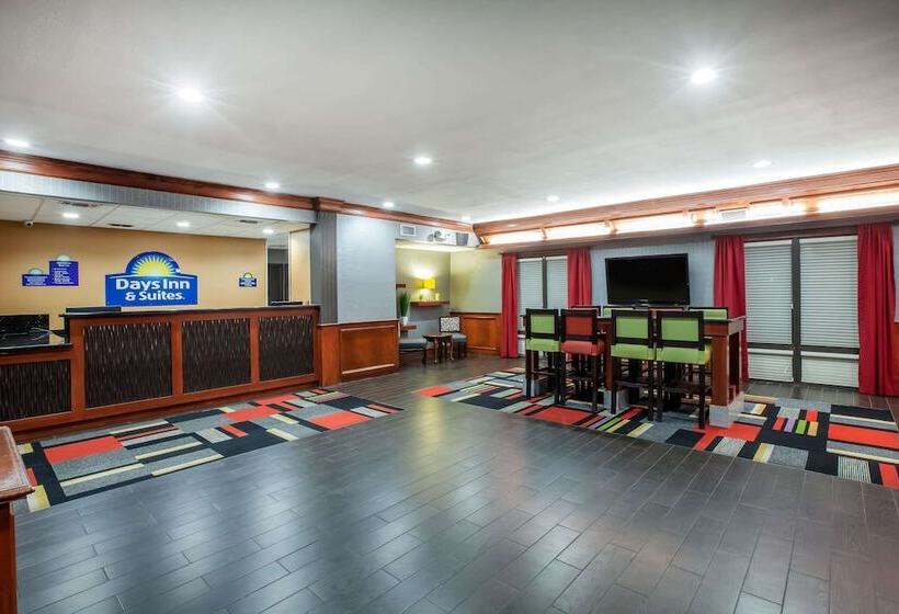 Hotel Days Inn & Suites By Wyndham Tyler