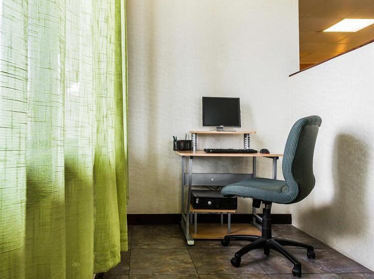 Motel 6 Montgomery, Al   Eastern Blvd