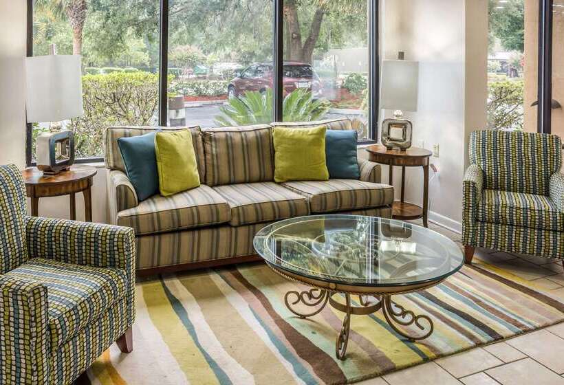 فندق Econo Lodge