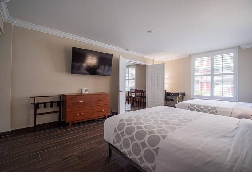 فندق Equus Inn I75