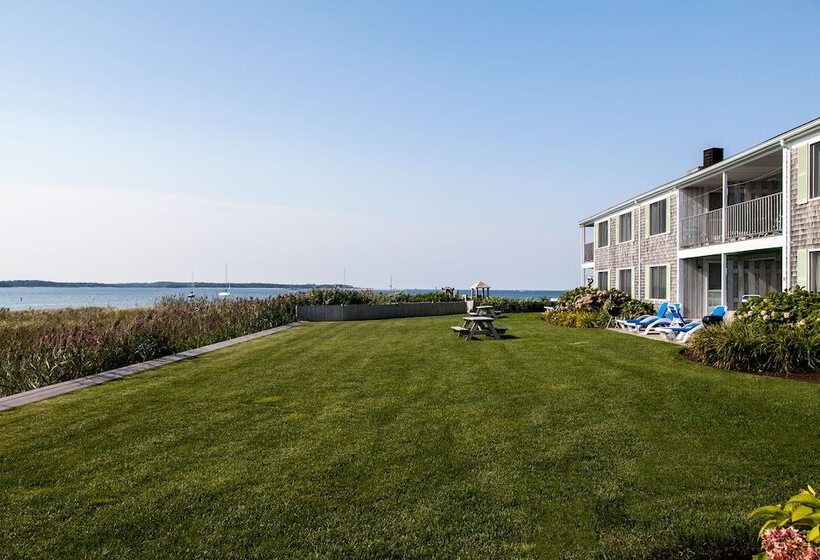 בית מלון כפרי Green Harbor Resort