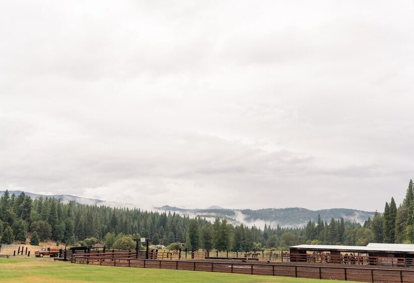 ホテル Greenhorn Ranch