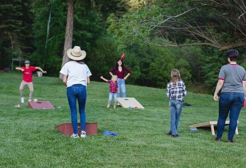 ホテル Greenhorn Ranch