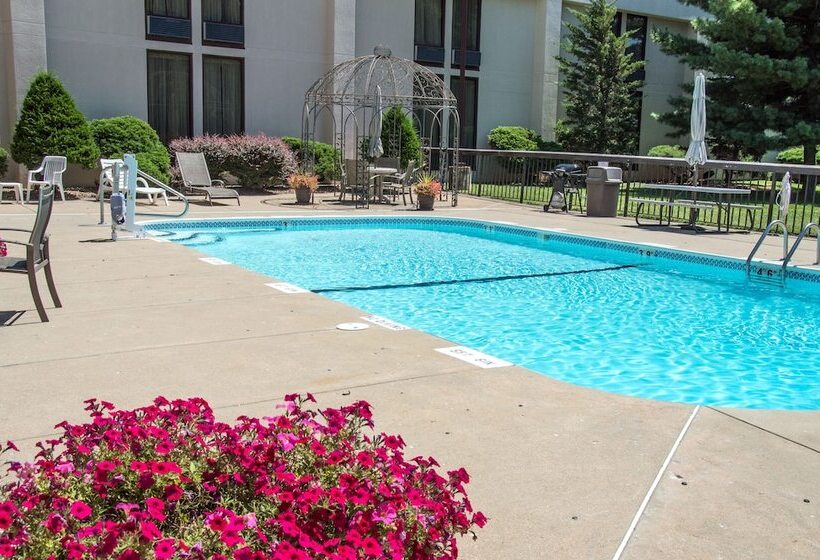 Greenstay Hotel & Suites Central