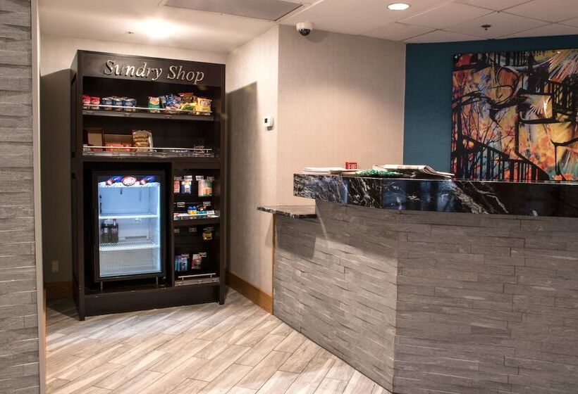 Greenstay Hotel & Suites Central