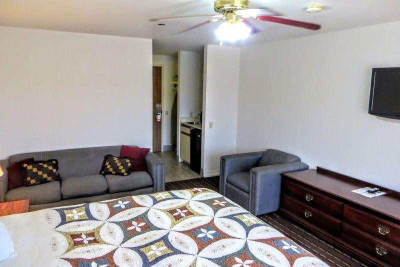 فندق Guest House Inn