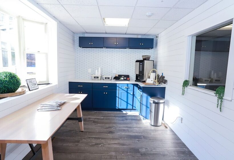 호텔 Gunstock Inn & Suites