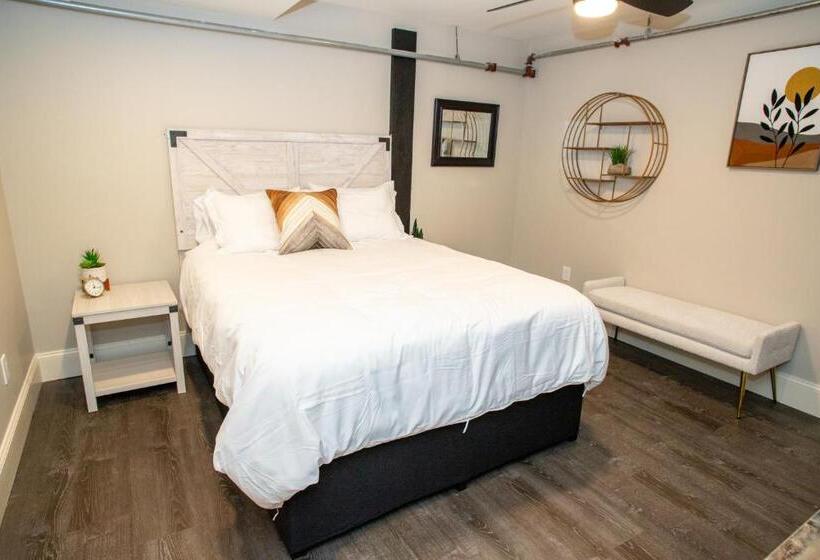 호텔 Gunstock Inn & Suites