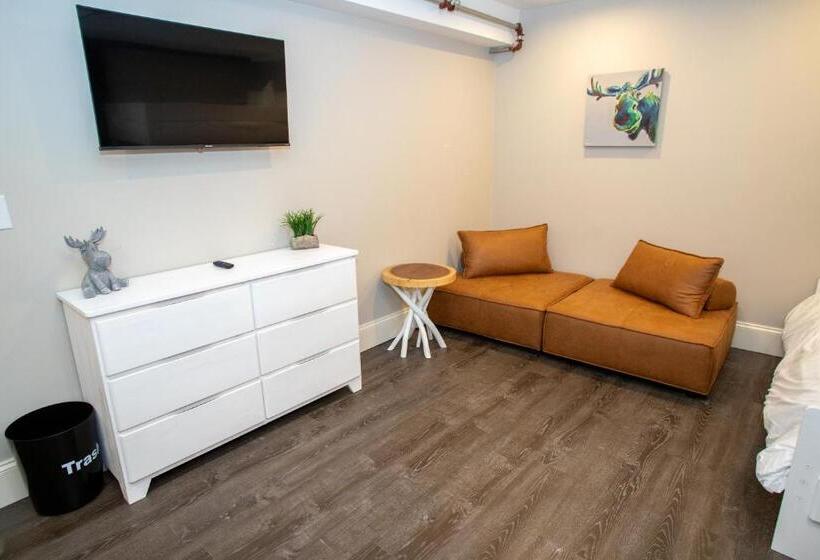 هتل Gunstock Inn & Suites