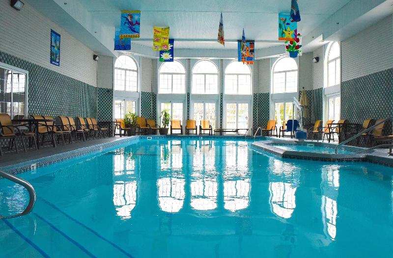 בית מלון כפרי Hamilton Inn Select Beachfront Mackinaw City