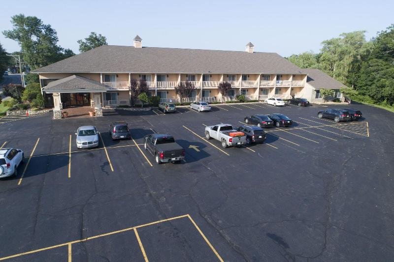 호텔 Hampton Falls Inn