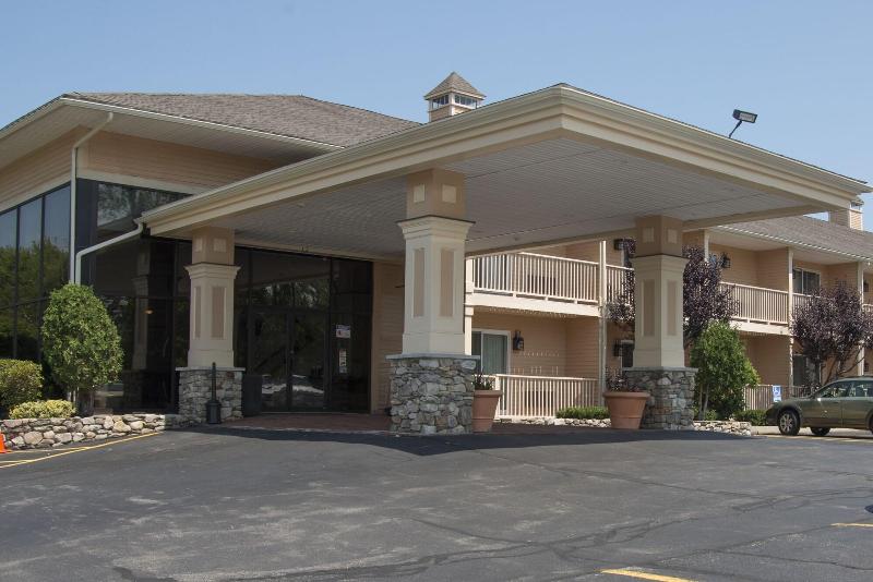 호텔 Hampton Falls Inn