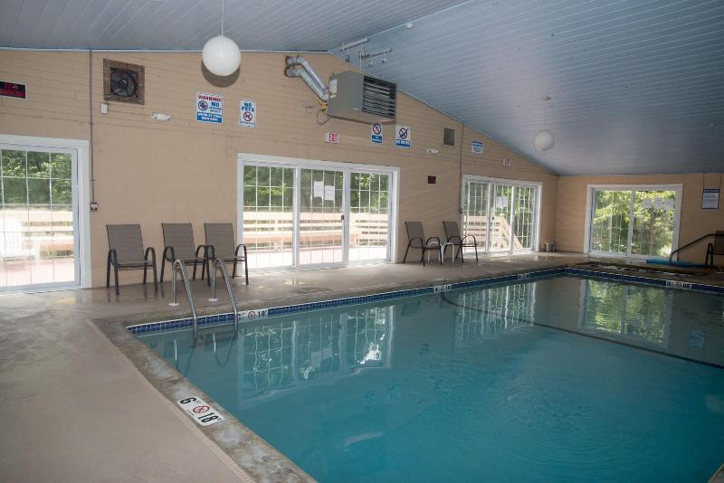 호텔 Hampton Falls Inn