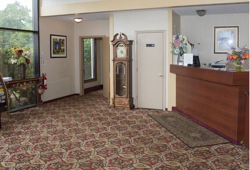 호텔 Hampton Falls Inn
