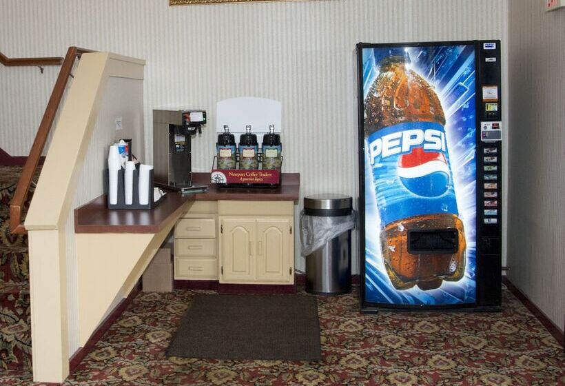 호텔 Hampton Falls Inn