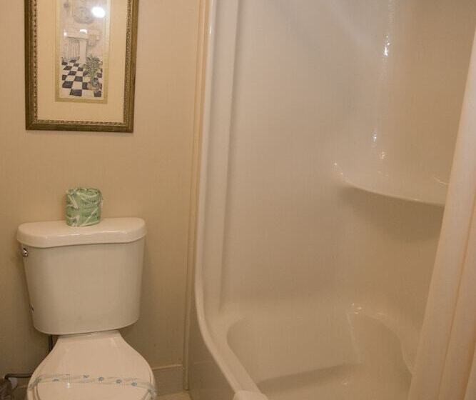 호텔 Hampton Falls Inn