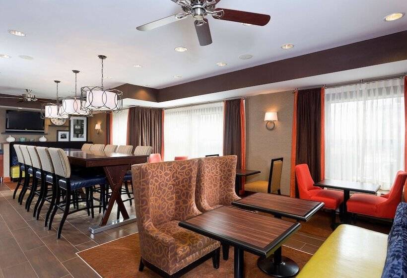 Отель Hampton Inn Akronfairlawn