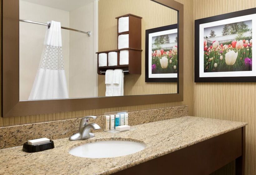 Отель Hampton Inn Akronfairlawn