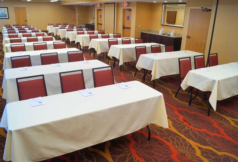 בית מלון כפרי Hampton Inn Altoona