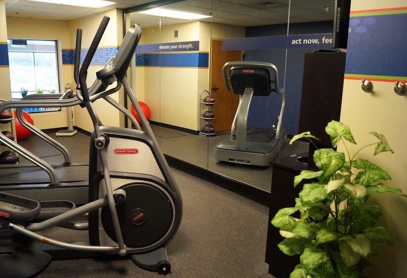 בית מלון כפרי Hampton Inn Altoona