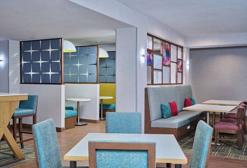 فندق Hampton Inn Anchorage